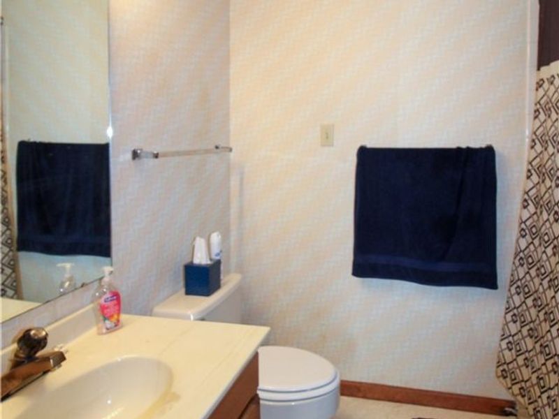 2594 E Sun Valley Drive, Port Clinton, OH 43452 Photo 11