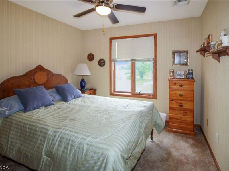 2594 E Sun Valley Drive, Port Clinton, OH 43452 Photo 26