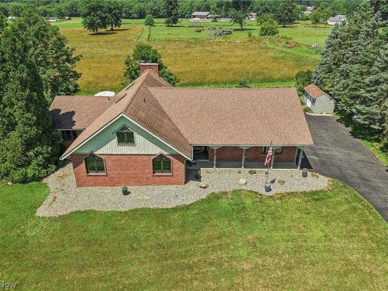 17654 Lois Way, Doylestown, OH 44230 Photo 3