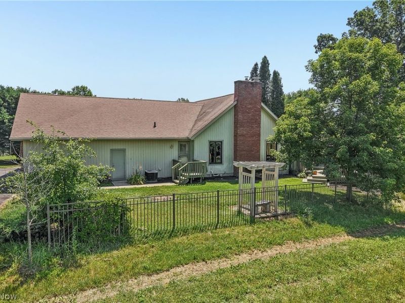 17654 Lois Way, Doylestown, OH 44230 Photo 39