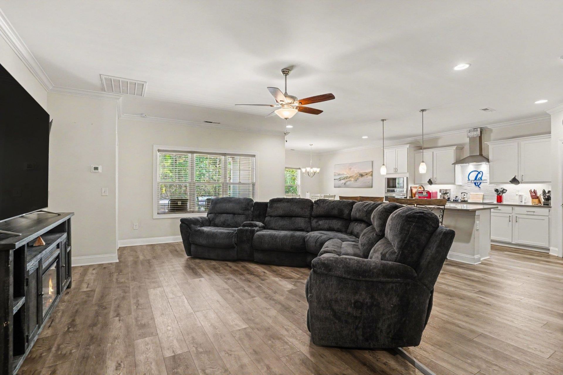 2948 Moss Bridge Ln. Photo 6