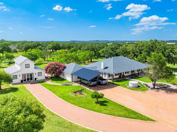 411 Emerald Loop, Fredericksburg, TX 78624