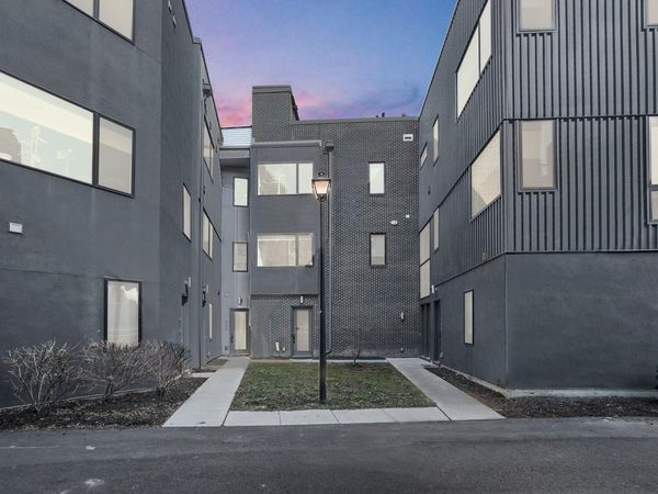 806 Senco Lane , Columbus, OH 43215