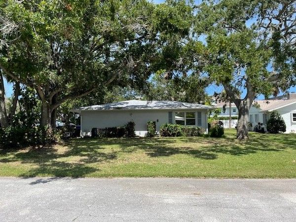 395 19th Street, Vero Beach, FL 32960