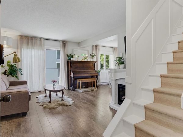 477 Lampson St, Unit #30, Esquimalt, BC V9A 5Z4