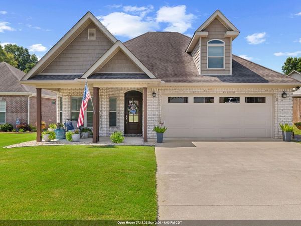 304 Andover Dr, Florence, AL 35633
