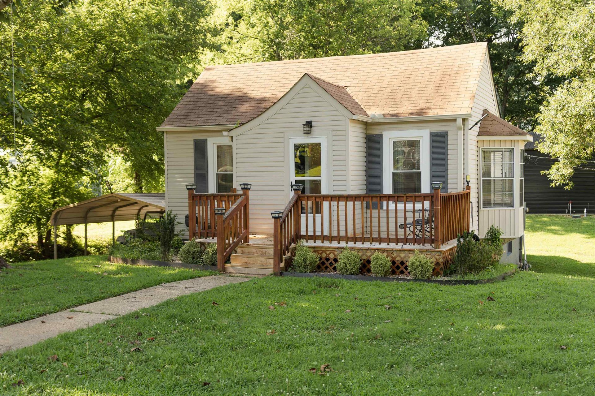 417 Burgess St, Russellville, AL 35653 Main Photo