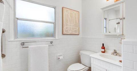 5432 U St, Sacramento, CA 95817 Photo