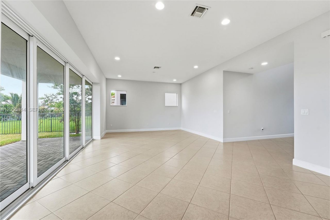 15239 Goldfinch Cir , Unit 15239, Westlake, FL 33470 Photo