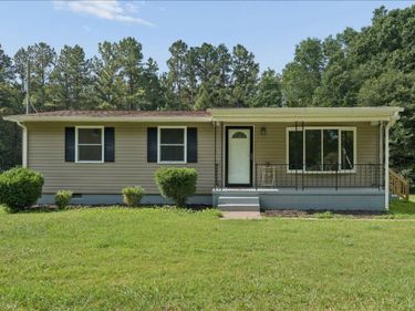 1156 Hixburg Road, Pamplin, VA 23958
