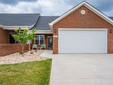 141 Villa Oak Circle, Bedford, VA 24523