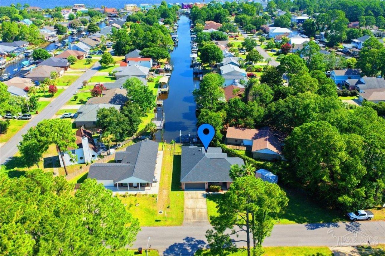 3220 Duke Dr, Gulf Breeze, FL 32563 Main Photo