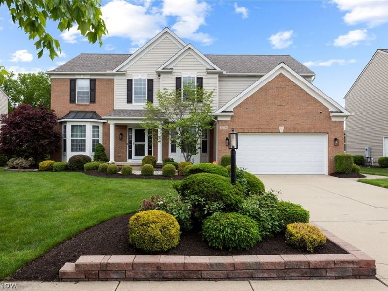 27130 Lynde Drive, Olmsted Township, OH 44138 Photo 1