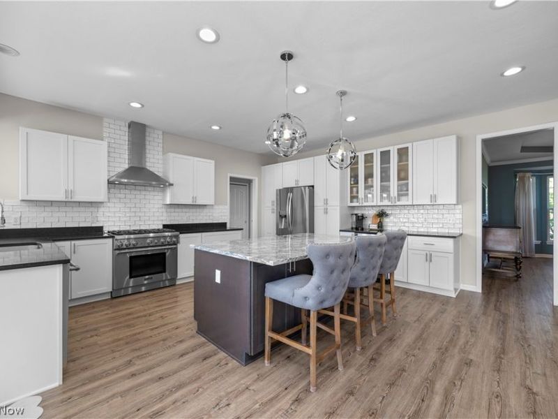 27130 Lynde Drive, Olmsted Township, OH 44138 Photo 19