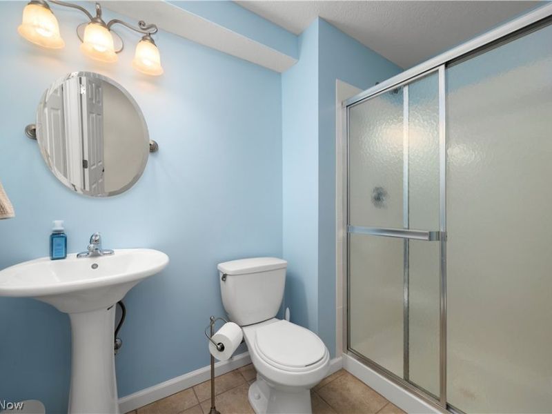 27130 Lynde Drive, Olmsted Township, OH 44138 Photo 35