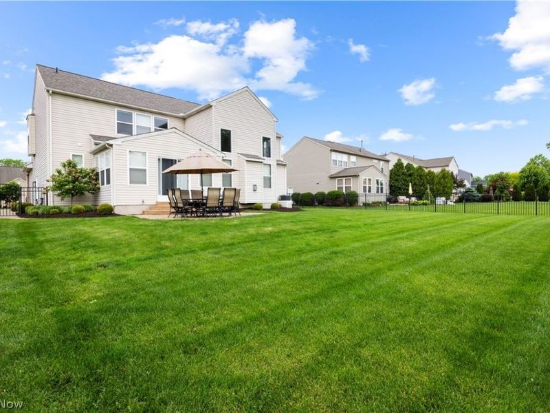 27130 Lynde Drive, Olmsted Township, OH 44138 Photo 38