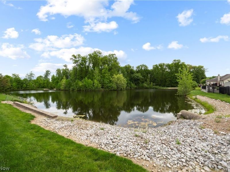 27130 Lynde Drive, Olmsted Township, OH 44138 Photo 39