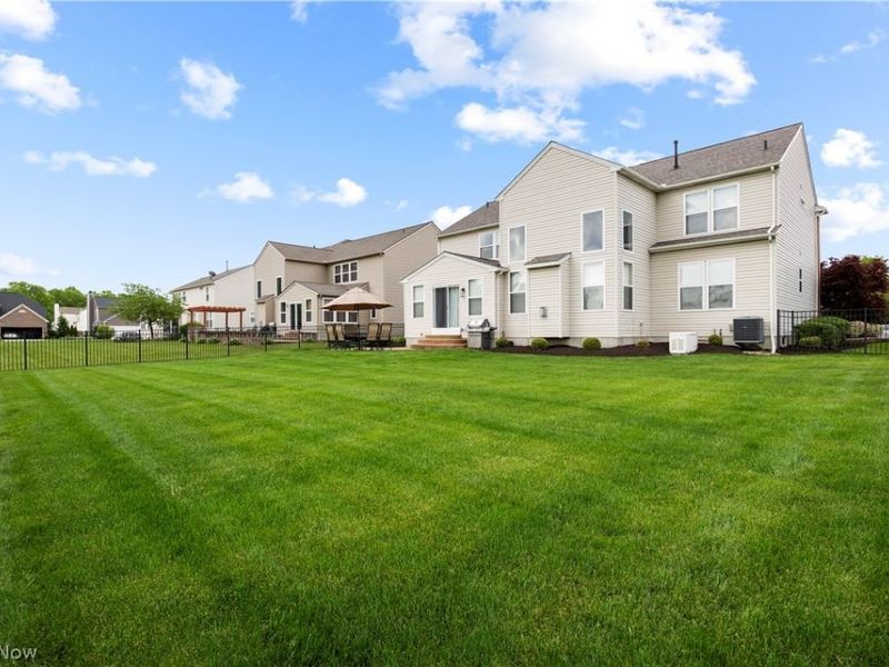 27130 Lynde Drive, Olmsted Township, OH 44138 Photo 40