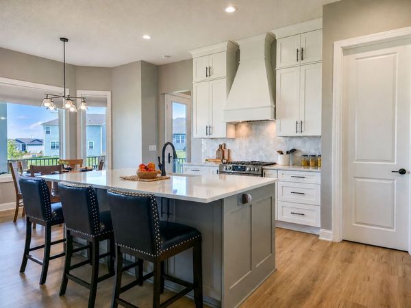 1727 Roebling Road, Adel, IA 50003
