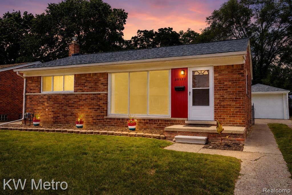 29171 Mark Avenue, Madison Heights, MI 48071 Main Photo