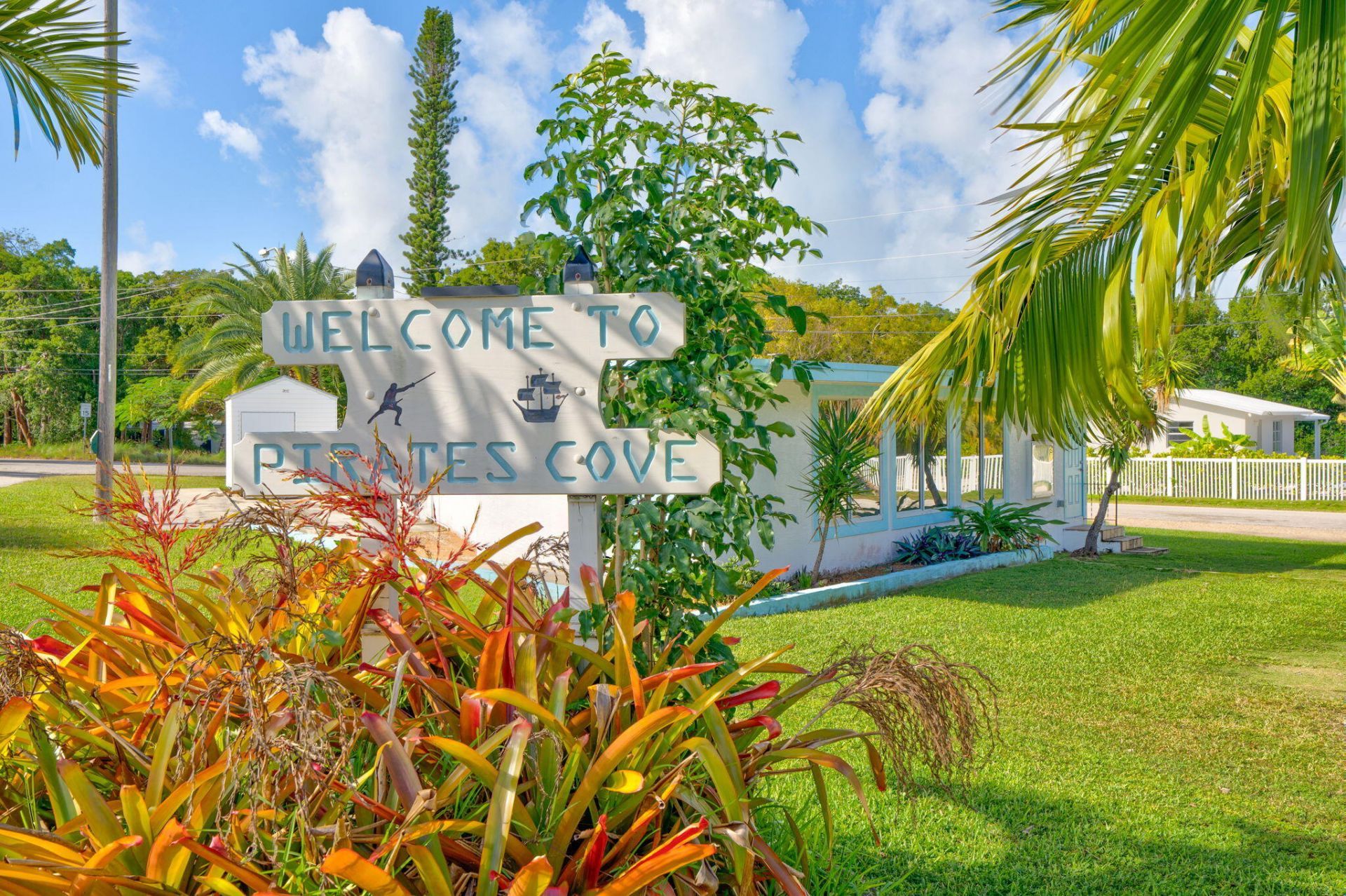 32 Pirates Drive, Key Largo, FL 33037 Photo