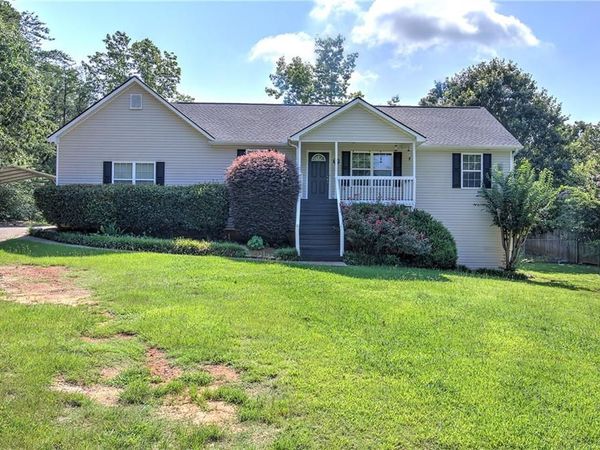 49 Indian Hills Drive , Rydal, GA 30171