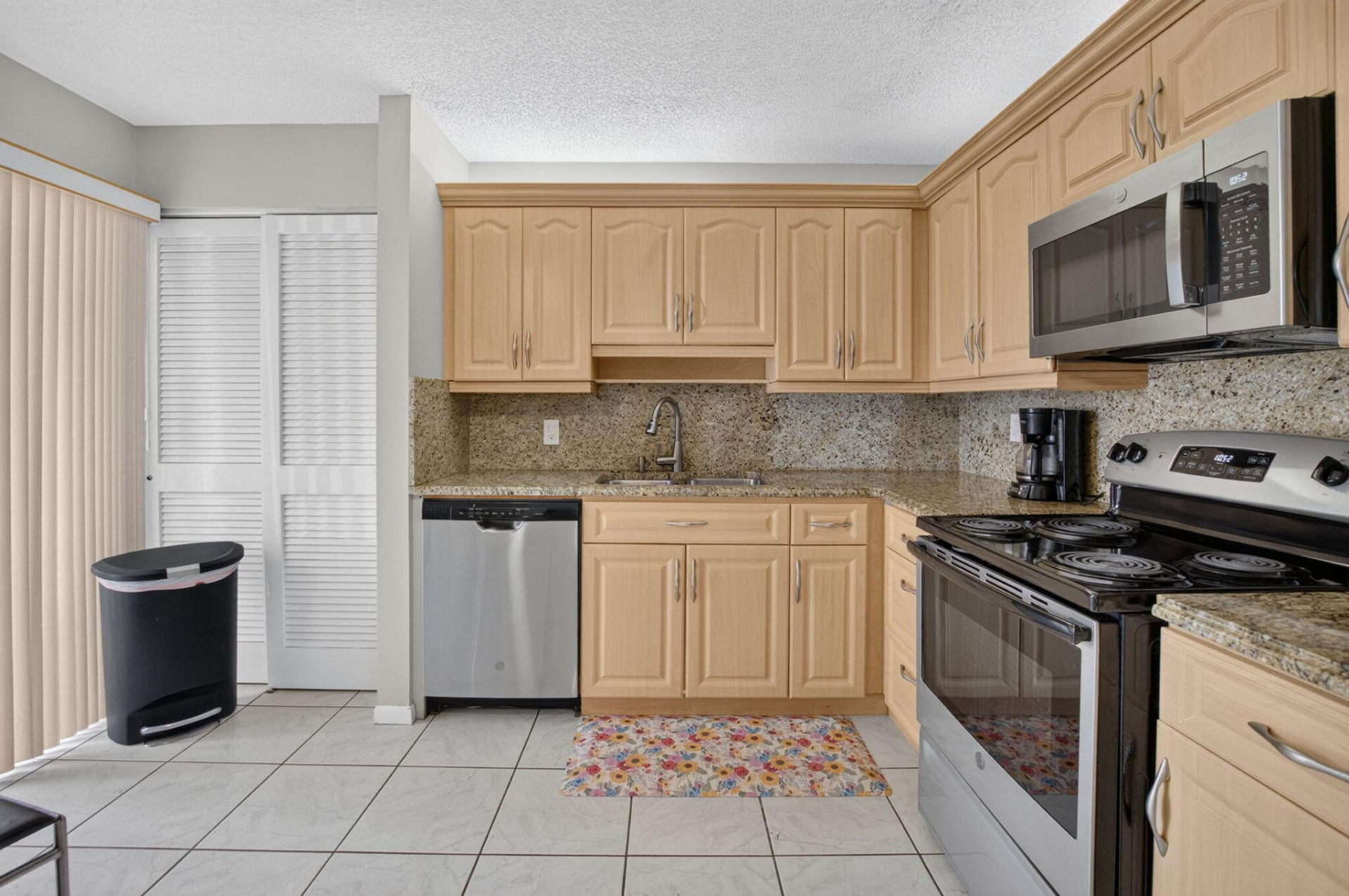 7473 Glendevon Lane, Unit 402, Delray Beach, FL 33446 Photo