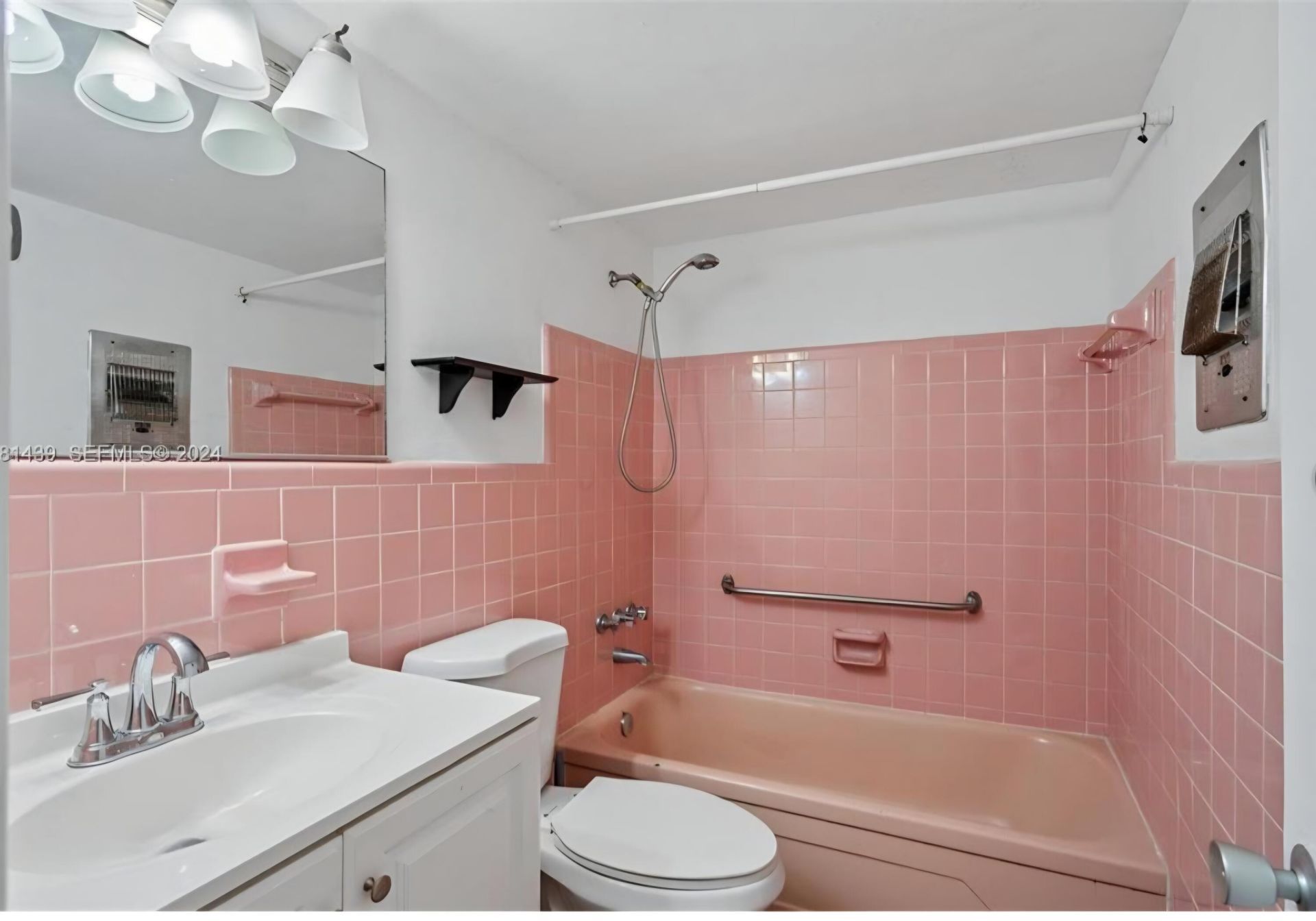 2000 NE 51st Court, Unit 108, Fort Lauderdale, FL 33308 Photo