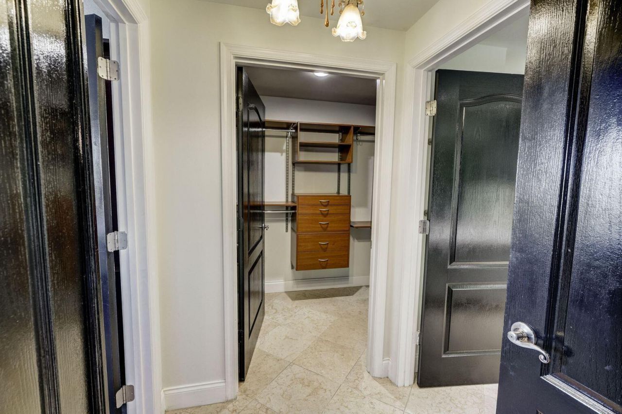 300 Uno Lago Drive, Unit 303, Juno Beach, FL 33408 Photo