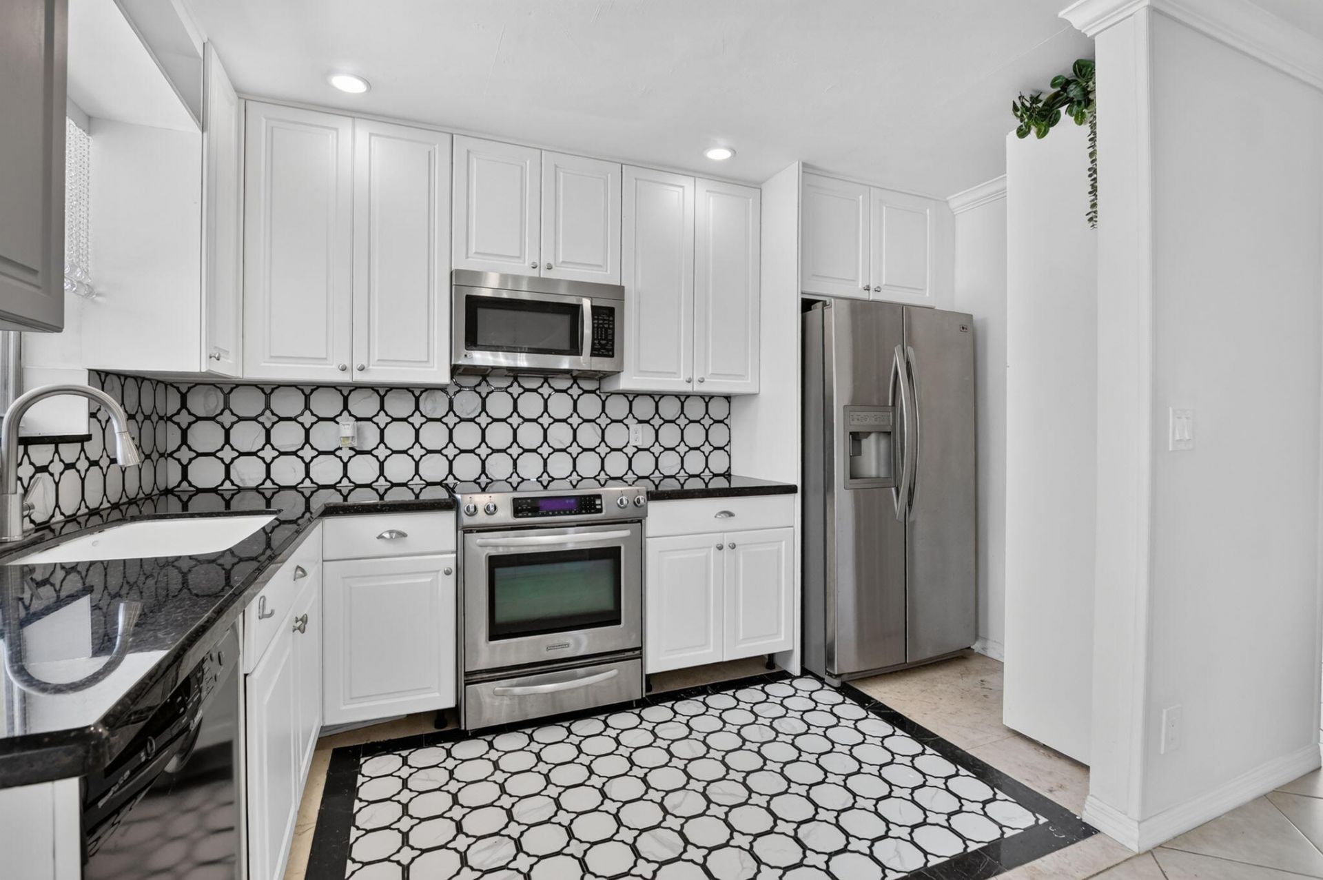 421 SW 2nd Street, Boca Raton, FL 33432 Photo