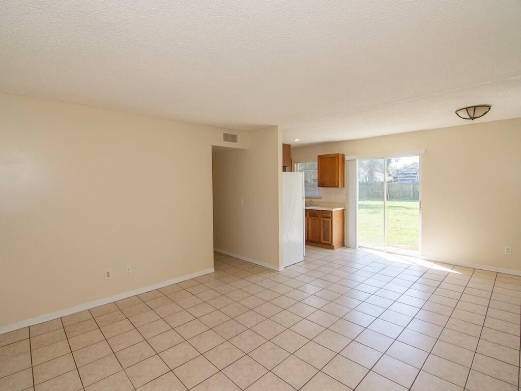 1190 SE Puritan Lane, Port Saint Lucie, FL 34983 Photo