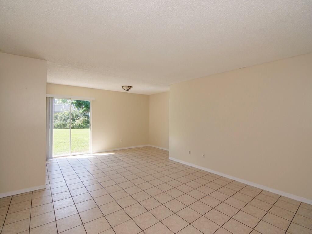 1190 SE Puritan Lane, Port Saint Lucie, FL 34983 Photo
