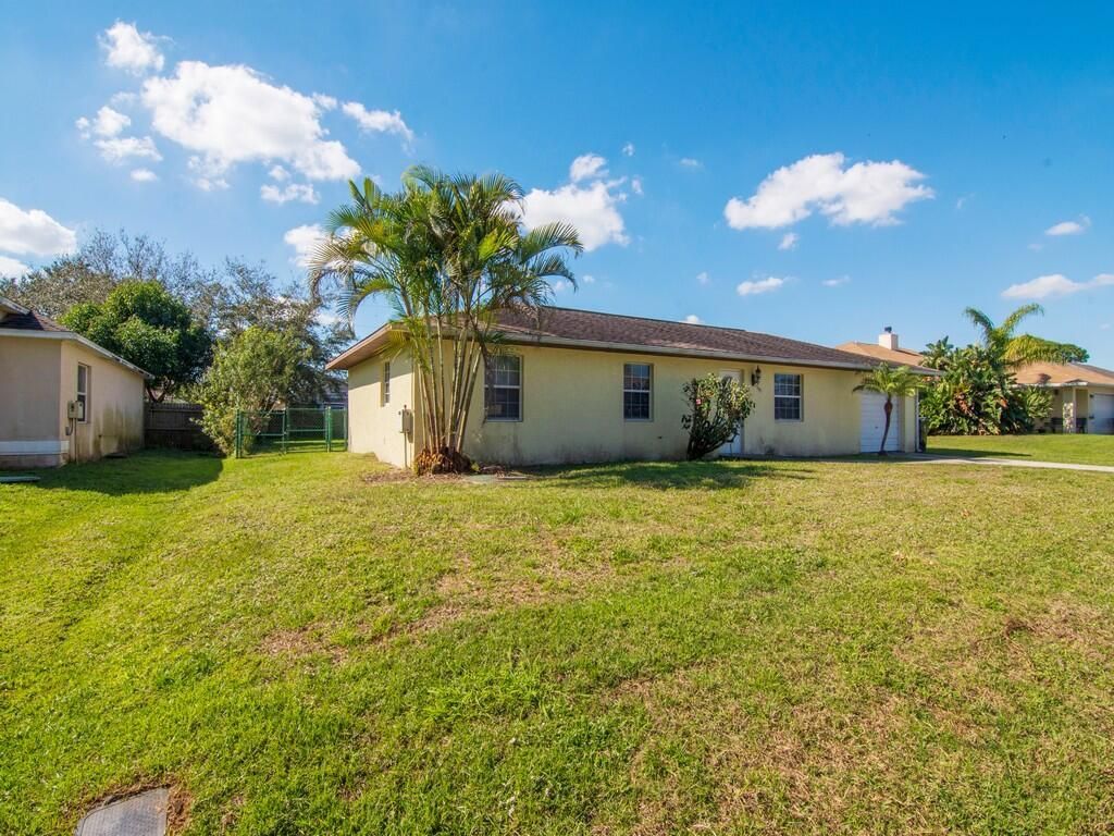 1190 SE Puritan Lane, Port Saint Lucie, FL 34983 Photo