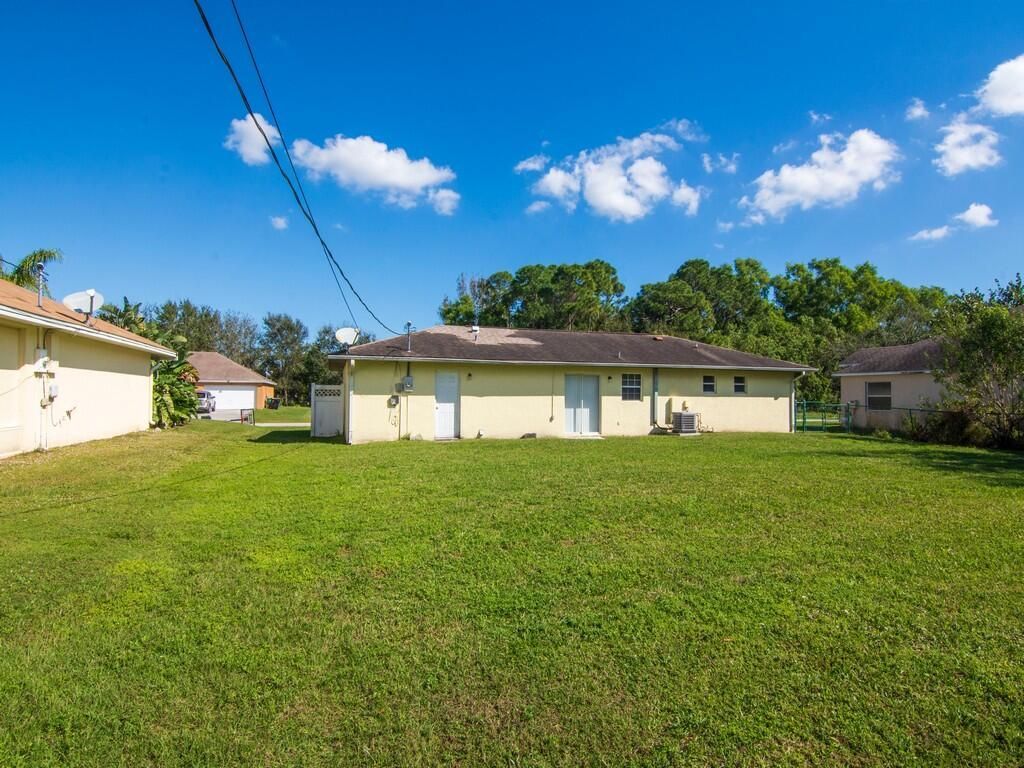 1190 SE Puritan Lane, Port Saint Lucie, FL 34983 Photo