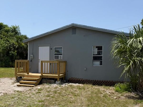 4250 29th Avenue, Unit B, Vero Beach, FL 32967