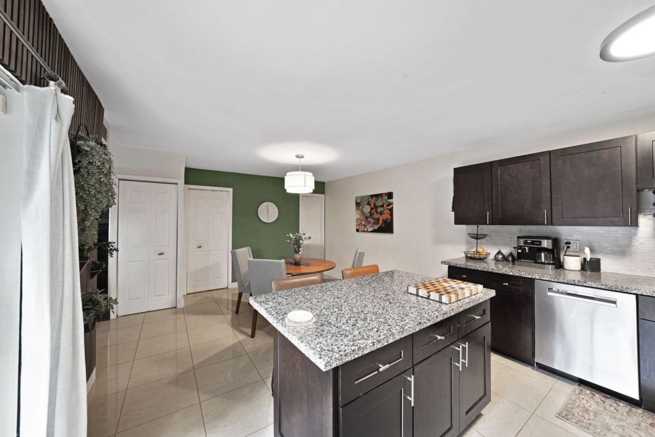 8910 SW 20th Place, Unit A-23, Davie, FL 33324 Photo