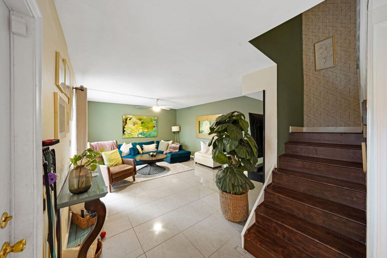 8910 SW 20th Place, Unit A-23, Davie, FL 33324 Photo
