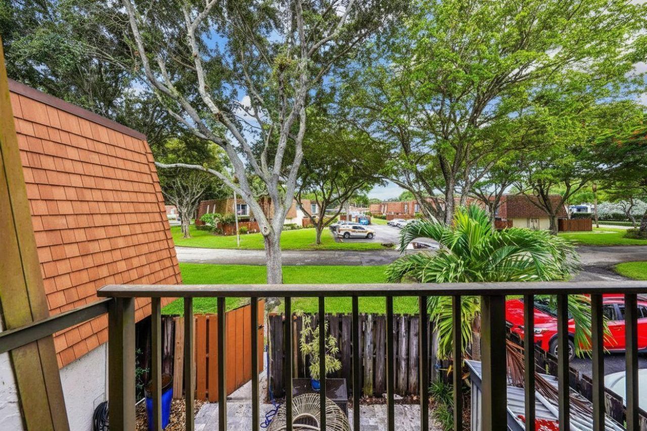 8910 SW 20th Place, Unit A-23, Davie, FL 33324 Photo