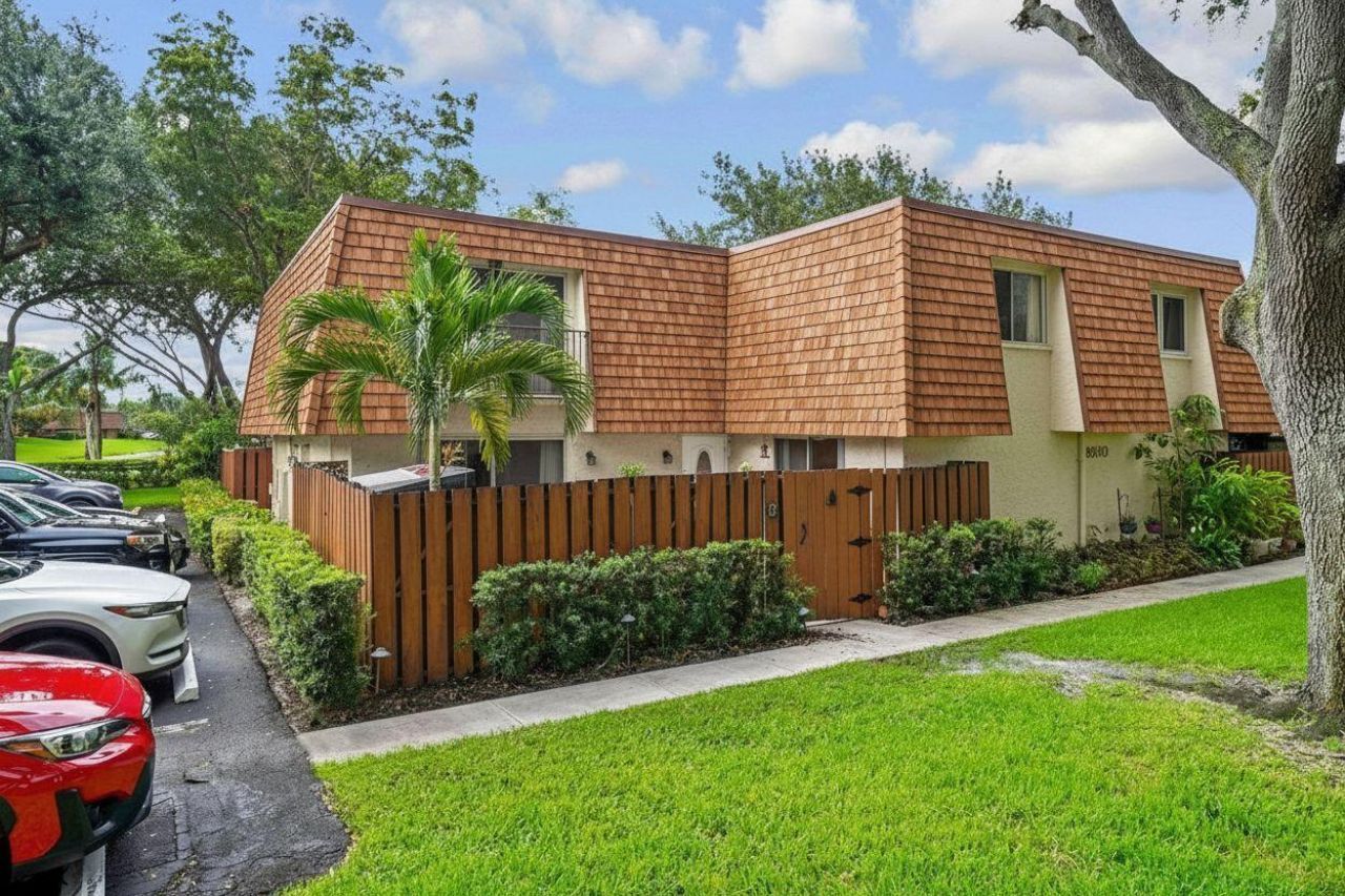 8910 SW 20th Place, Unit A-23, Davie, FL 33324 Photo