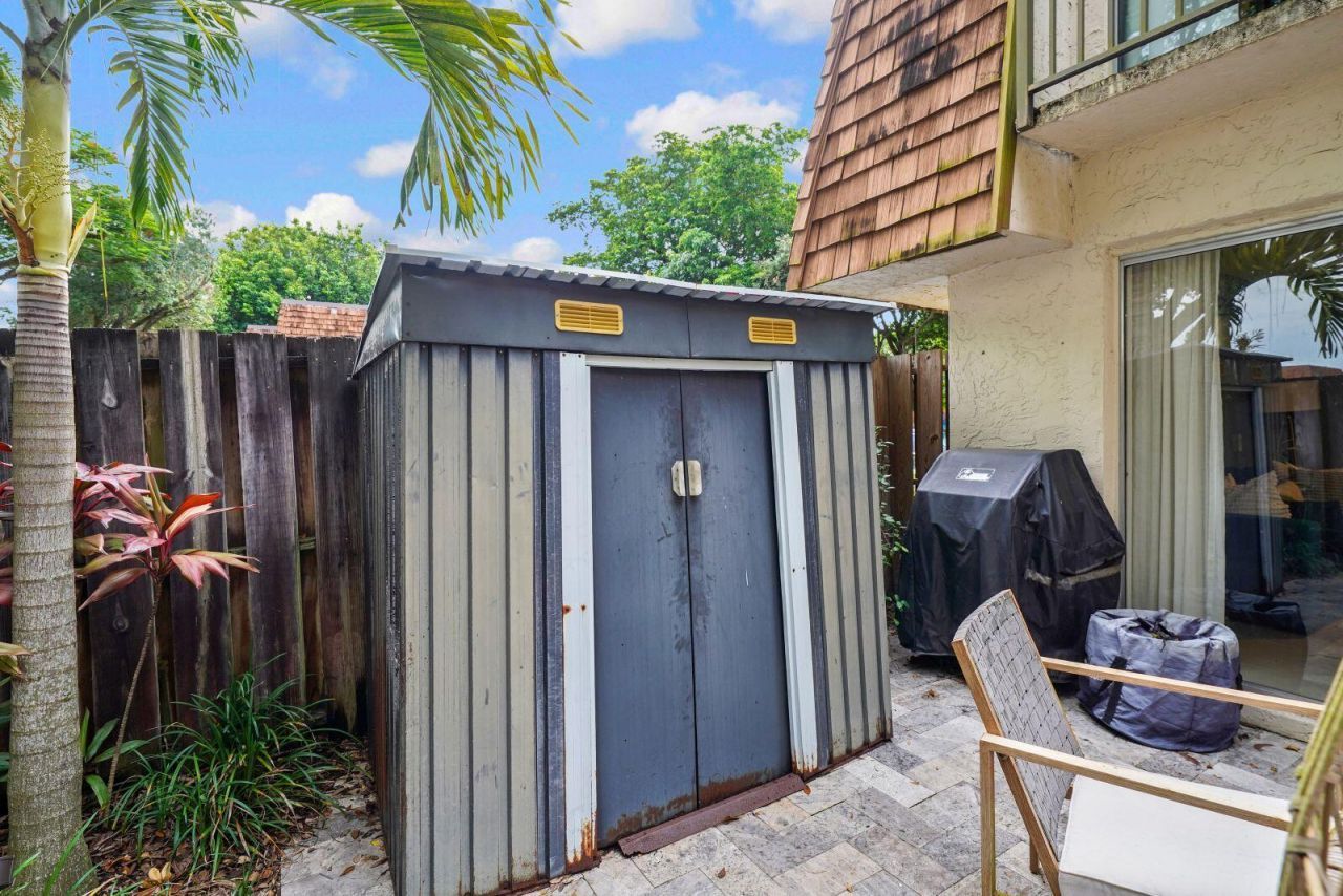 8910 SW 20th Place, Unit A-23, Davie, FL 33324 Photo