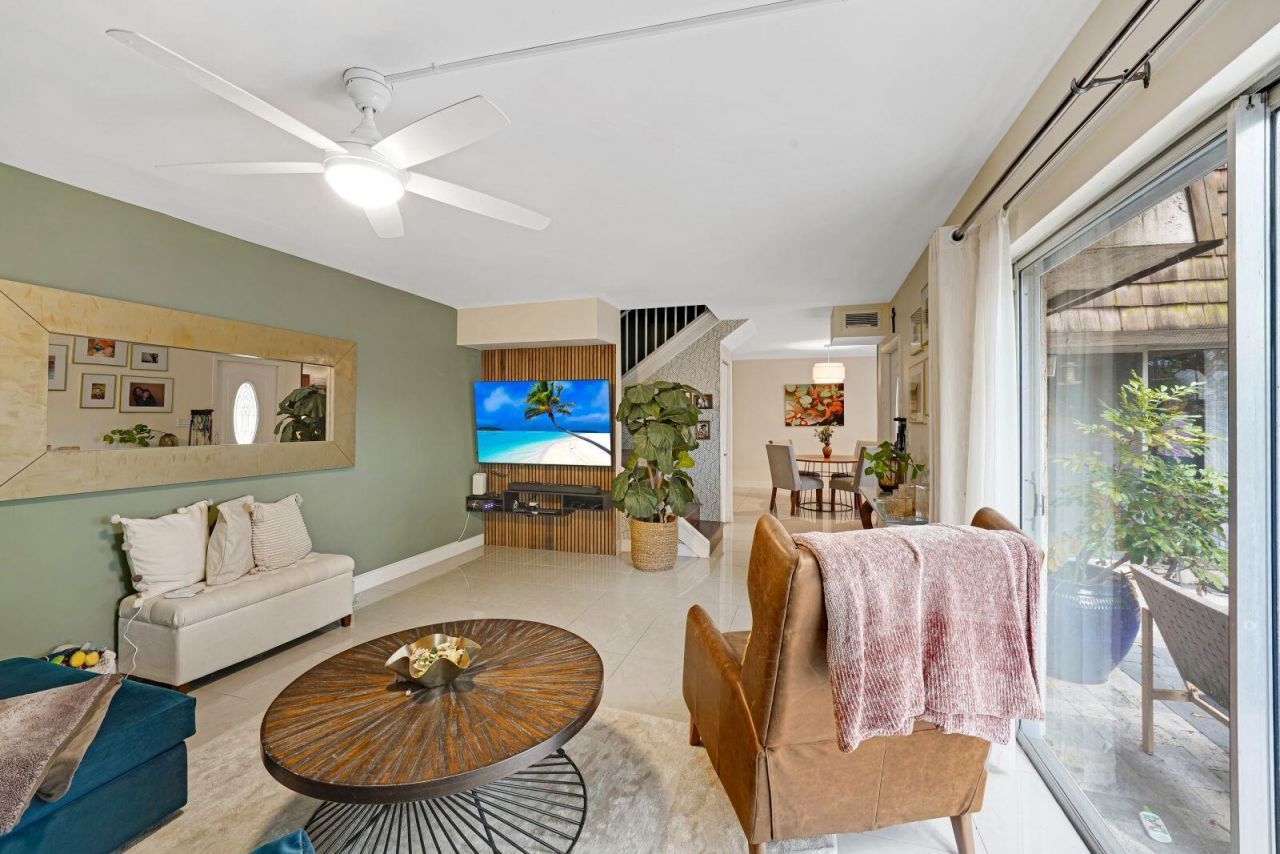 8910 SW 20th Place, Unit A-23, Davie, FL 33324 Photo