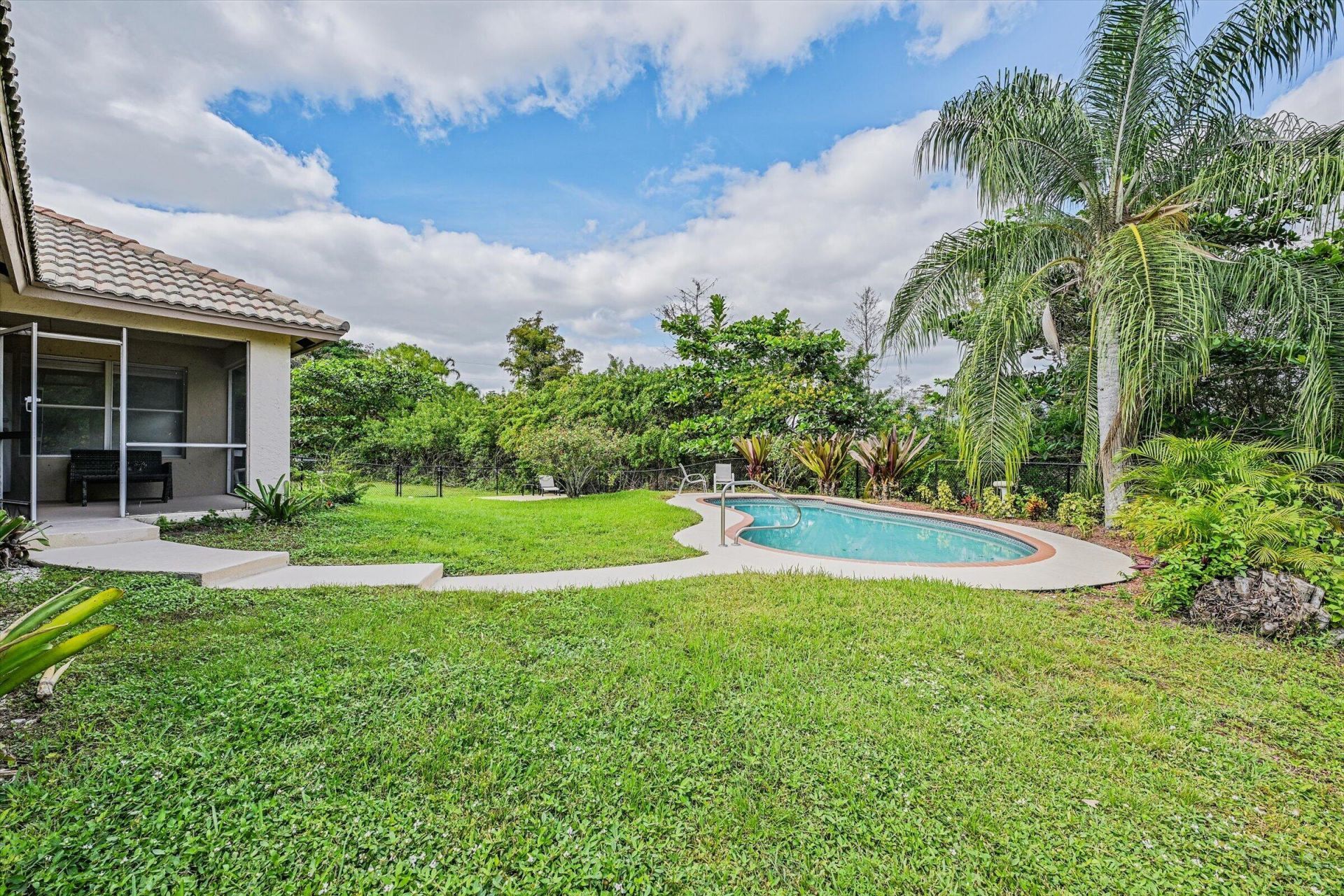 8671 155th Place N, Palm Beach Gardens, FL 33418 Photo
