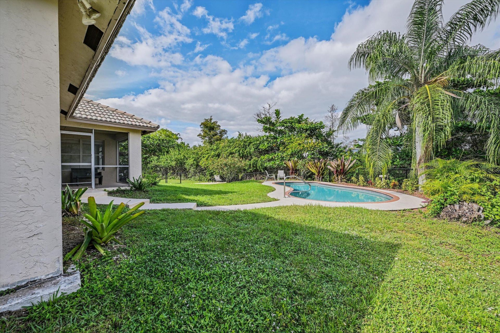 8671 155th Place N, Palm Beach Gardens, FL 33418 Photo