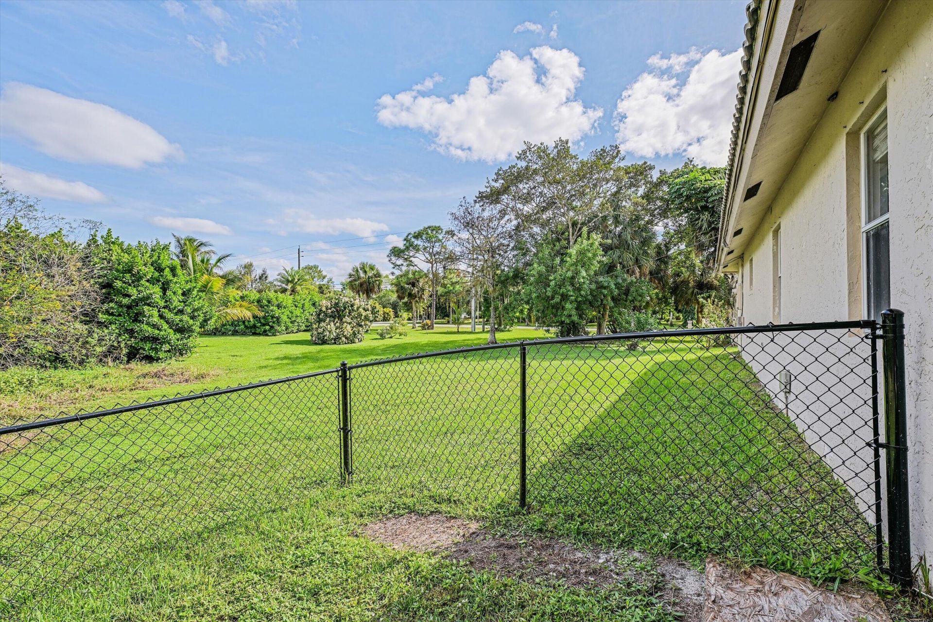 8671 155th Place N, Palm Beach Gardens, FL 33418 Photo