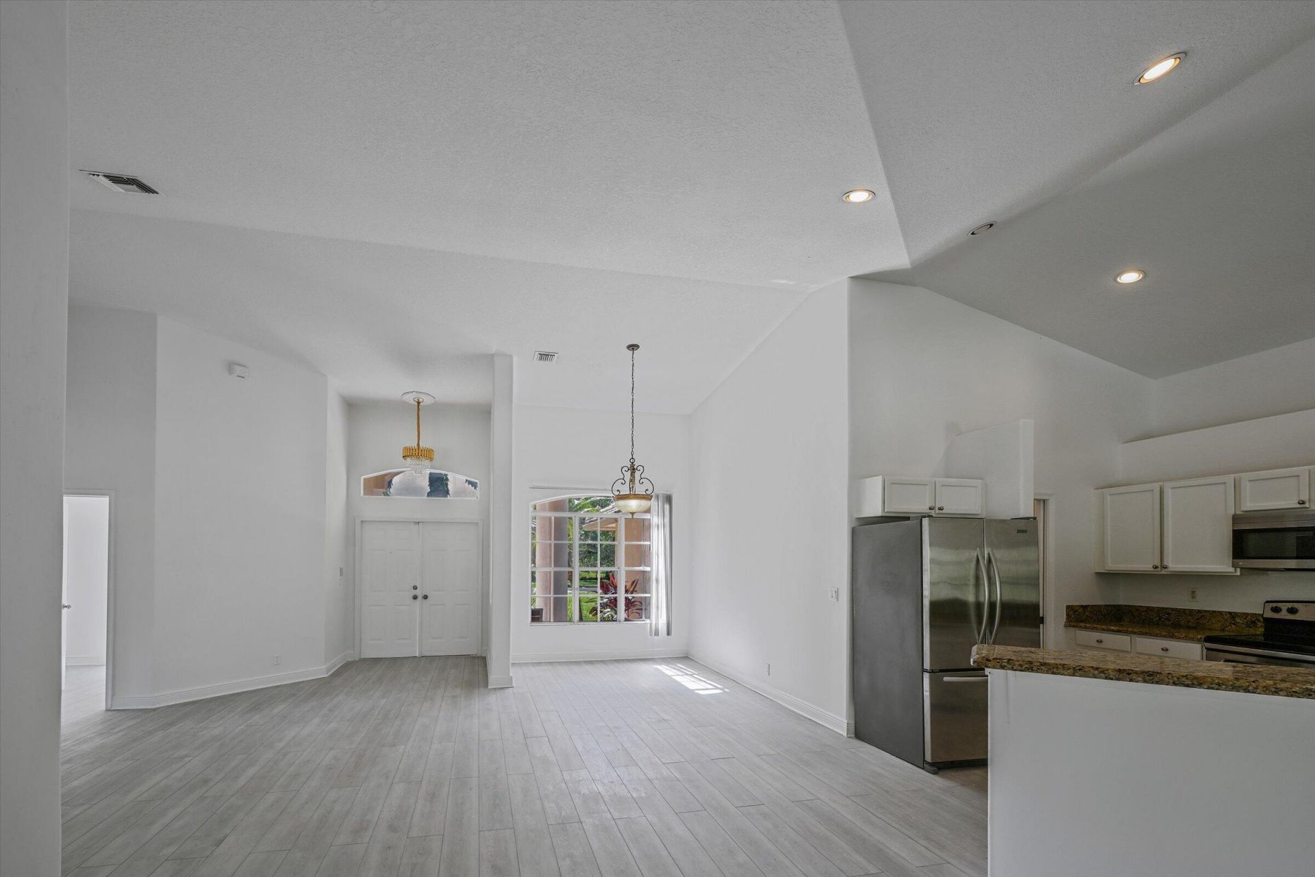 8671 155th Place N, Palm Beach Gardens, FL 33418 Photo