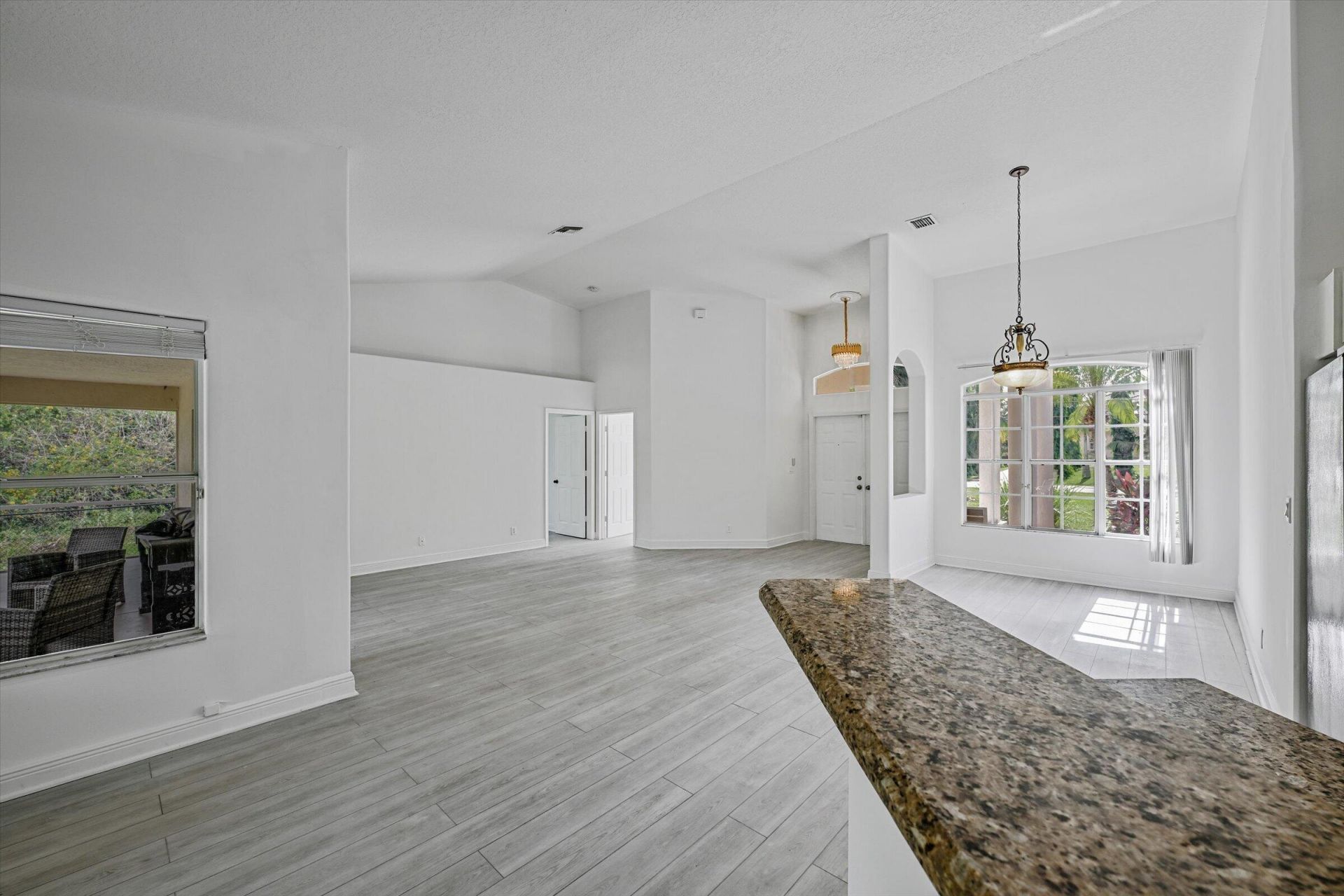 8671 155th Place N, Palm Beach Gardens, FL 33418 Photo