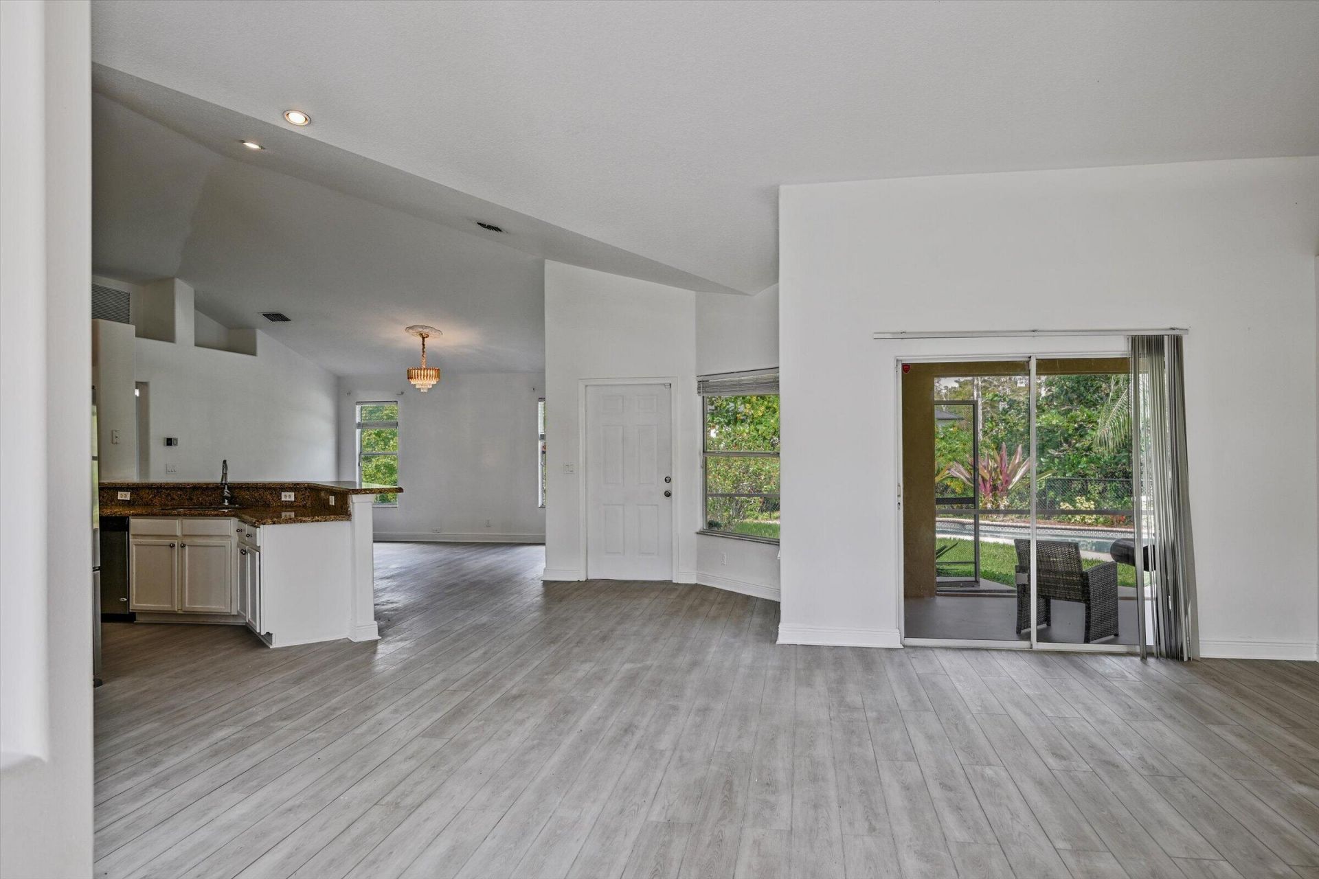 8671 155th Place N, Palm Beach Gardens, FL 33418 Photo