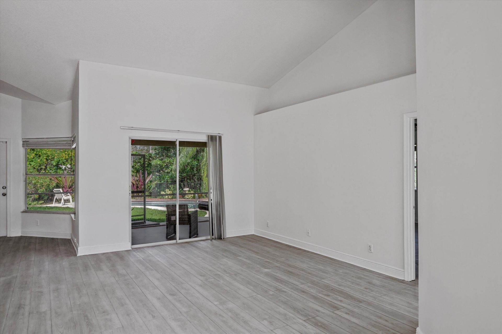 8671 155th Place N, Palm Beach Gardens, FL 33418 Photo