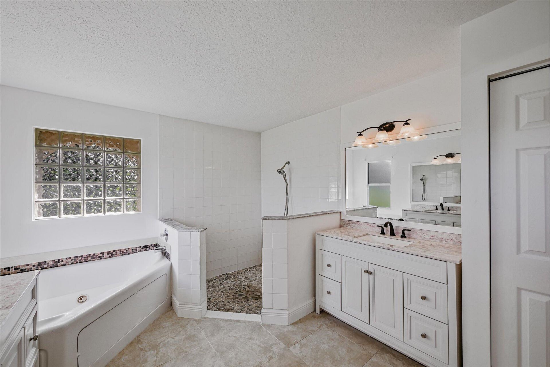 8671 155th Place N, Palm Beach Gardens, FL 33418 Photo