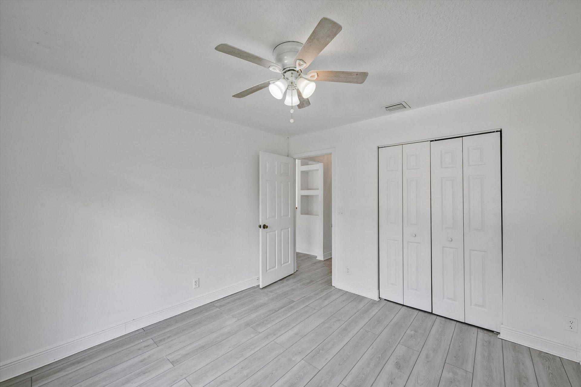 8671 155th Place N, Palm Beach Gardens, FL 33418 Photo